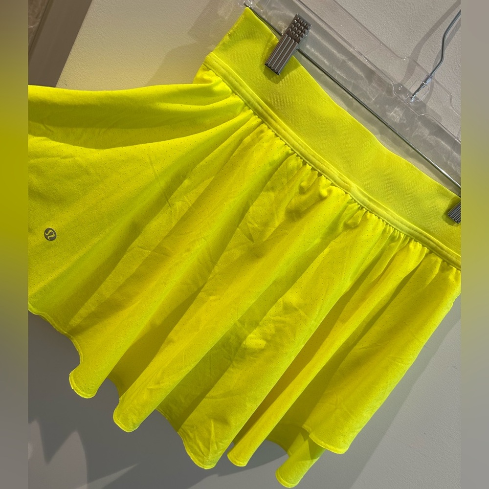 Lululemon Neon Skirt with Shorts+Pockets Underneath - NEVER WORN